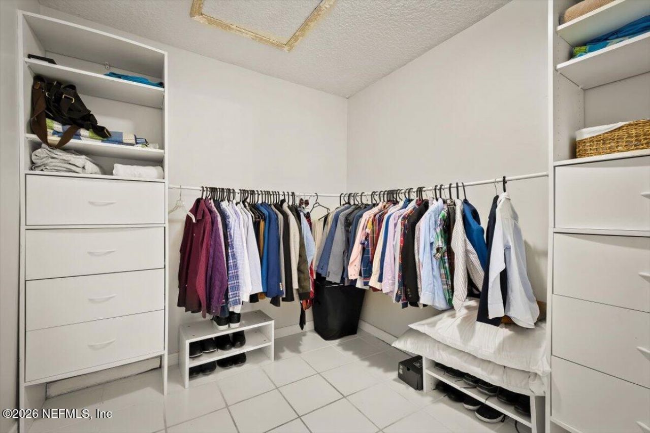 9372 Beauclerc Wood Lane N, Jacksonville, FL 32257 Photo