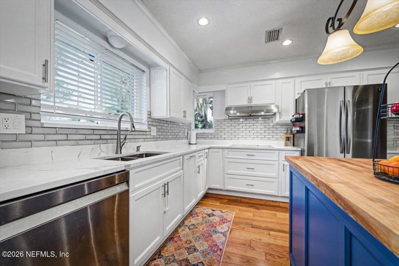 9372 Beauclerc Wood Lane N, Jacksonville, FL 32257 Photo