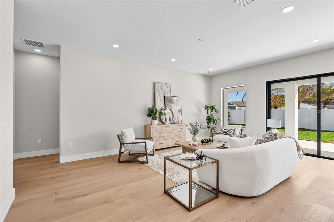 1326 W New Hampshire Street, Orlando, FL 32804 Photo