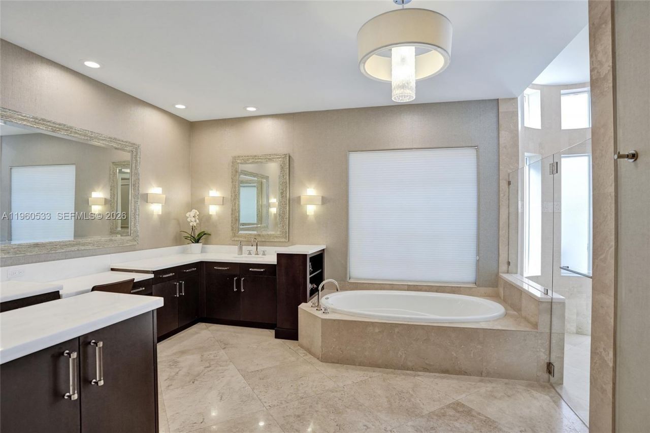 2539 Royal Palm Way, Weston, FL 33327 Photo