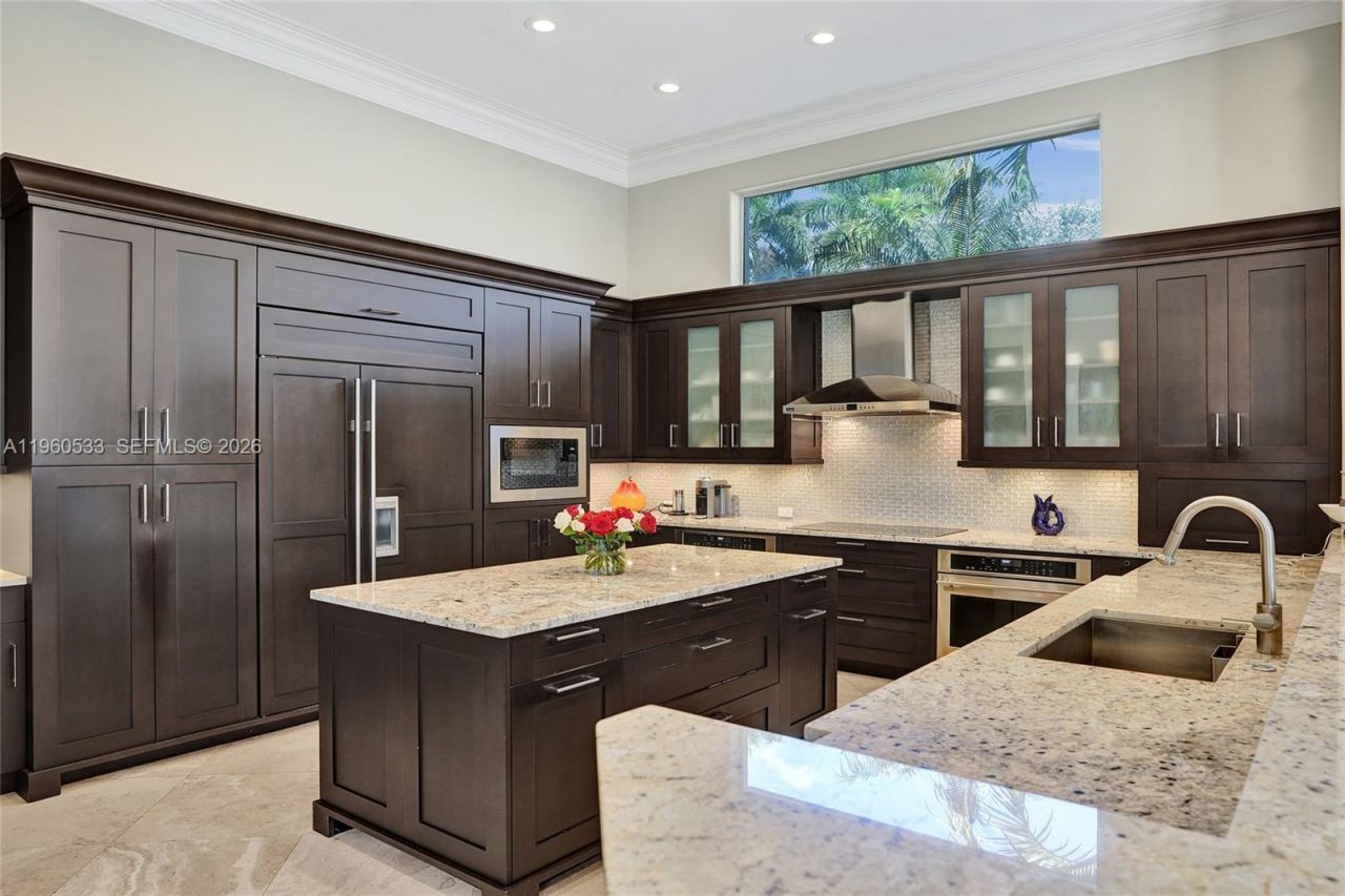 2539 Royal Palm Way, Weston, FL 33327 Photo