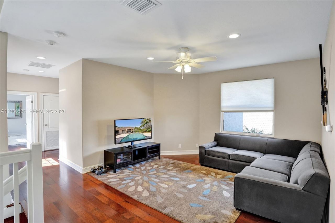 2539 Royal Palm Way, Weston, FL 33327 Photo