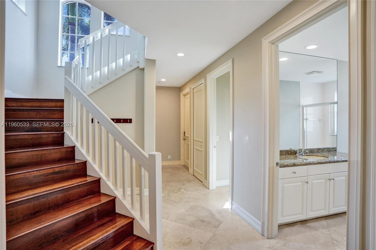 2539 Royal Palm Way, Weston, FL 33327 Photo