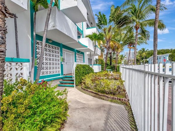 350 Collins Ave , Unit 306, Miami Beach, FL 33139