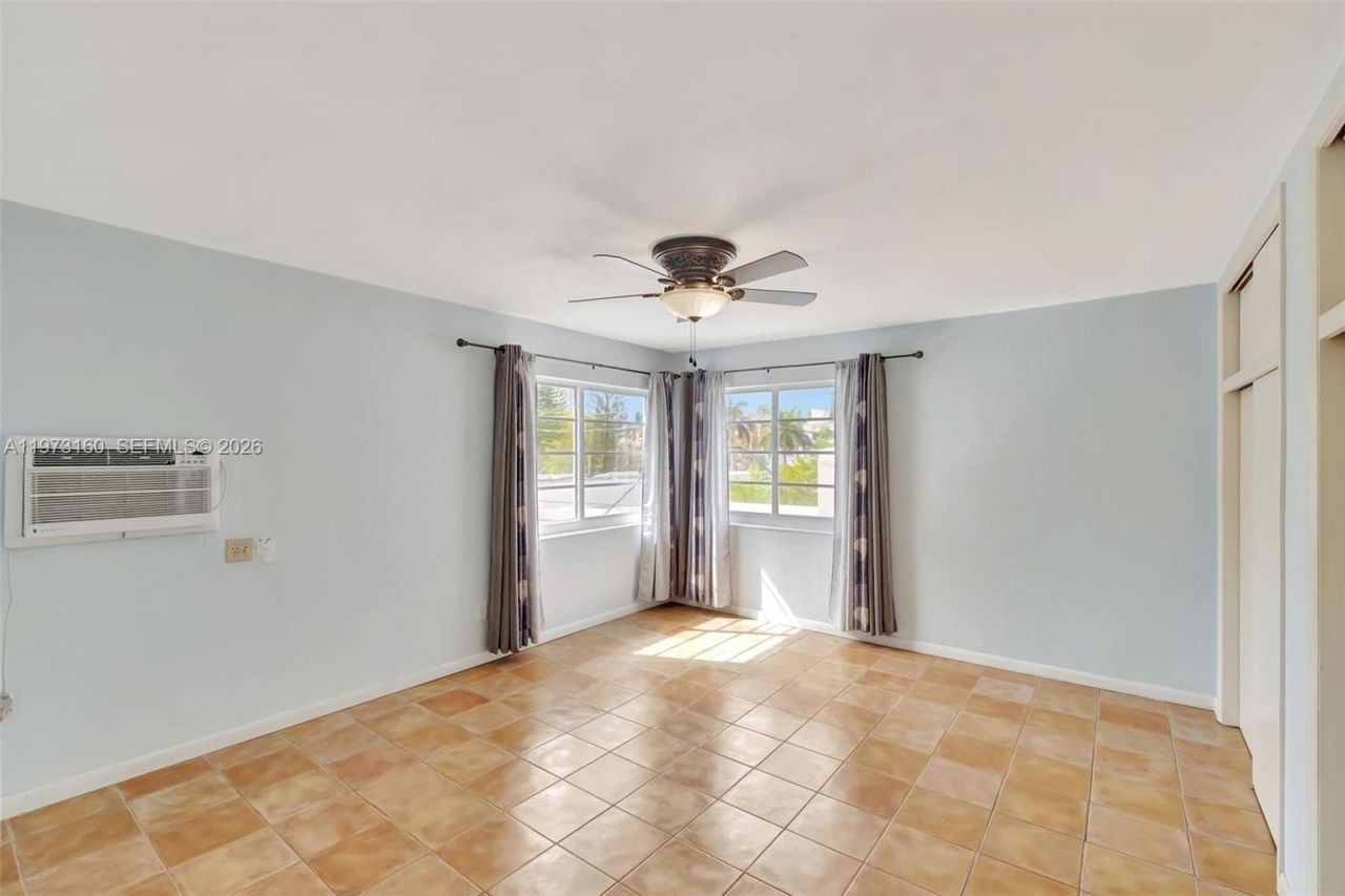 350 Collins Ave , Unit 306, Miami Beach, FL 33139 Photo
