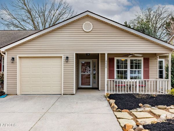 8608 Flagstone Way, Knoxville, TN 37923