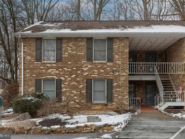 951 A INNSBRUCK DRIVE, HUMMELSTOWN, PA 17036