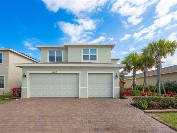 1700 NW Vivanco Street, Port Saint Lucie, FL 34986