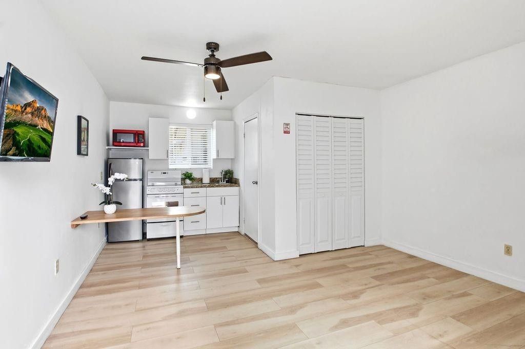 343 Van Buren Street, Unit 5, Hollywood, FL 33019 Photo