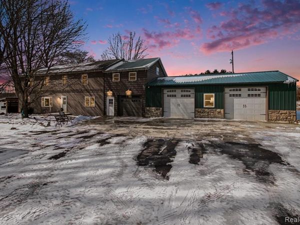 9631 Byron Road, Cohoctah Twp, MI 48855