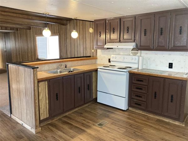 401 W Elliott Street, Breckenridge, TX 76424