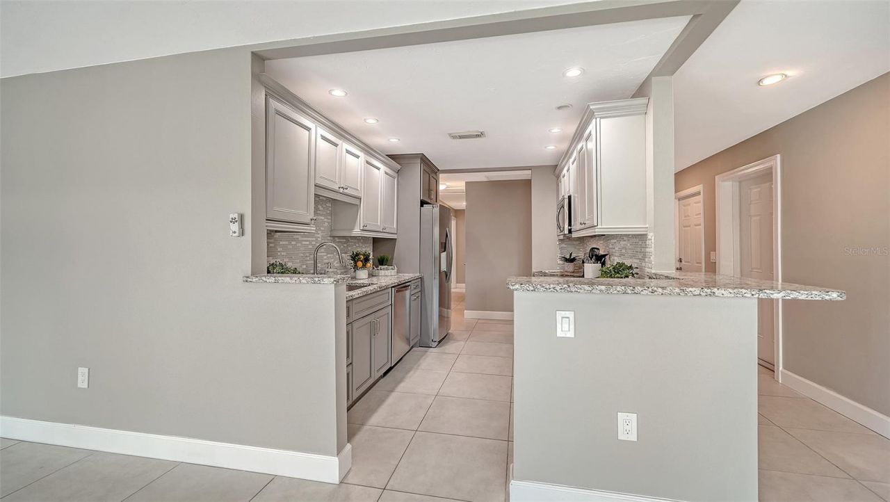 113 Whispering Sands Drive, Unit V47, Sarasota, FL 34242 Photo