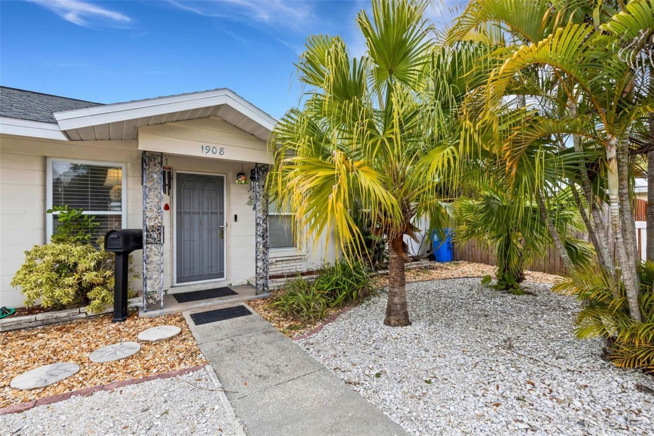 1908 22nd Street W, Bradenton, FL 34205 Photo