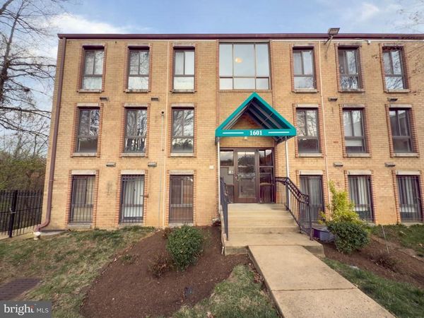 1601 GAINESVILLE STREET SE, Unit 201, WASHINGTON, DC 20020
