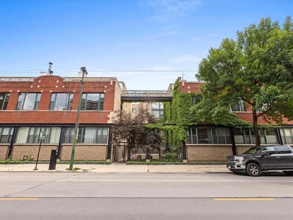 2943 N Lincoln Avenue, Unit 208, Chicago, IL 60657