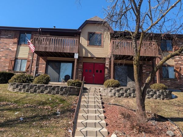 7721 N 60th STREET N, Milwaukee, WI 53223