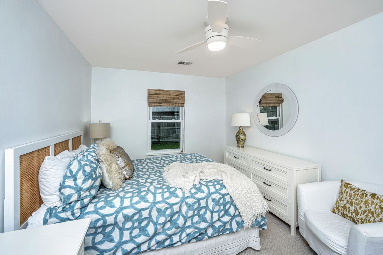 1382 W Point Drive Photo 20