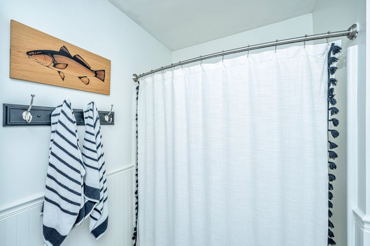 1382 W Point Drive Photo 23