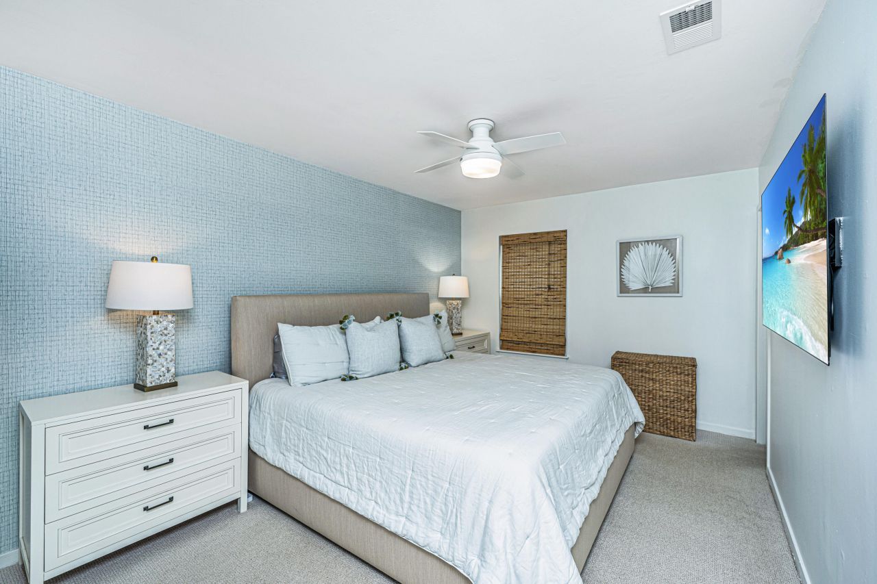 1382 W Point Drive Photo 26