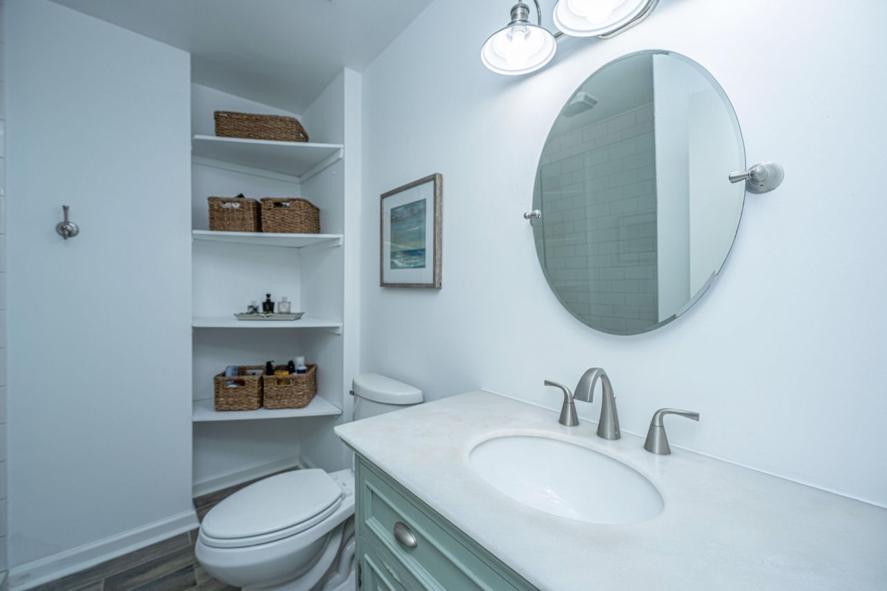 1382 W Point Drive Photo 27