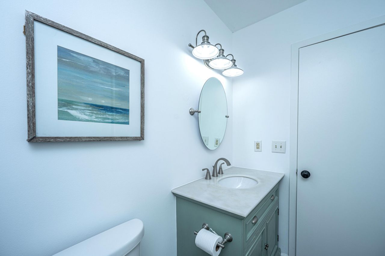 1382 W Point Drive Photo 31