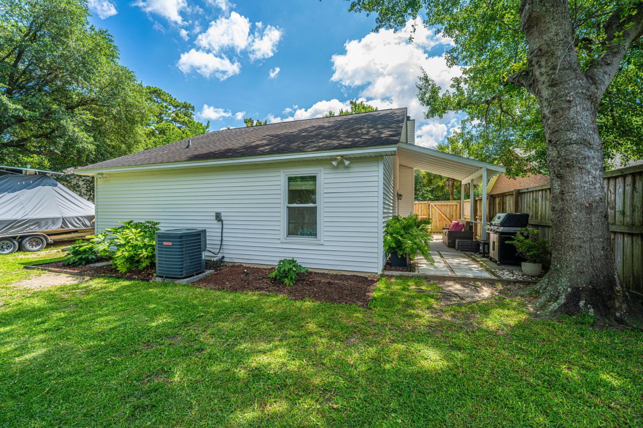 1382 W Point Drive Photo 34