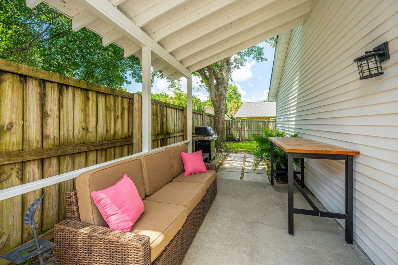 1382 W Point Drive Photo 37