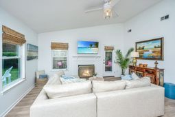 1382 W Point Drive photo 4