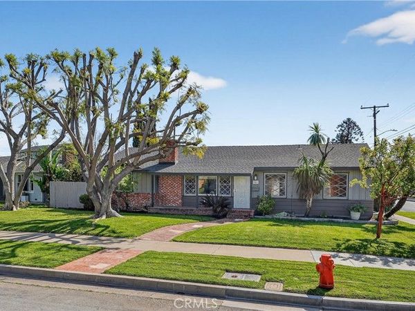 504 E Barkley, Orange, CA 92867