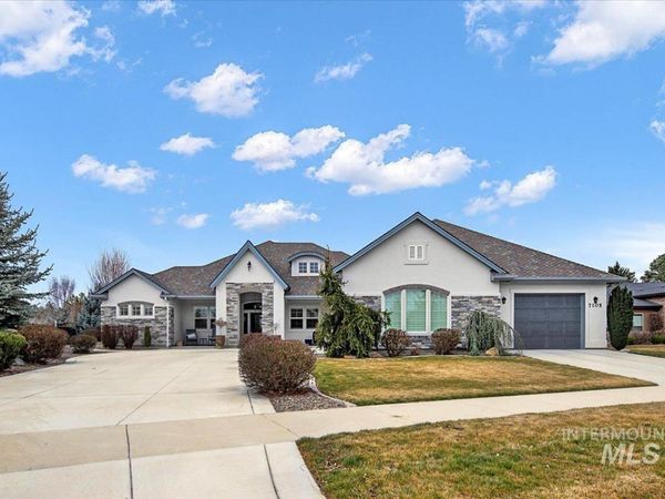 7105 N Pinseeker Pl, Meridian, ID 83646