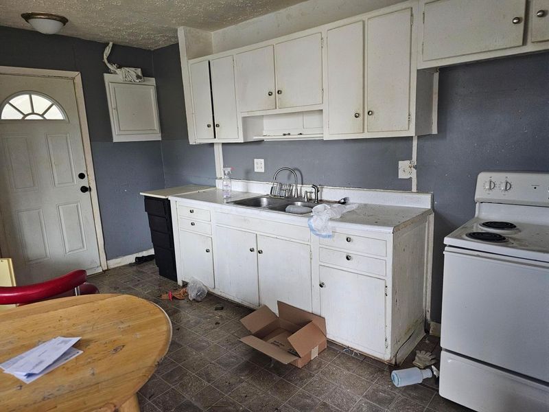 3777 E Deshler Avenue, Columbus, OH 43227 Photo 5