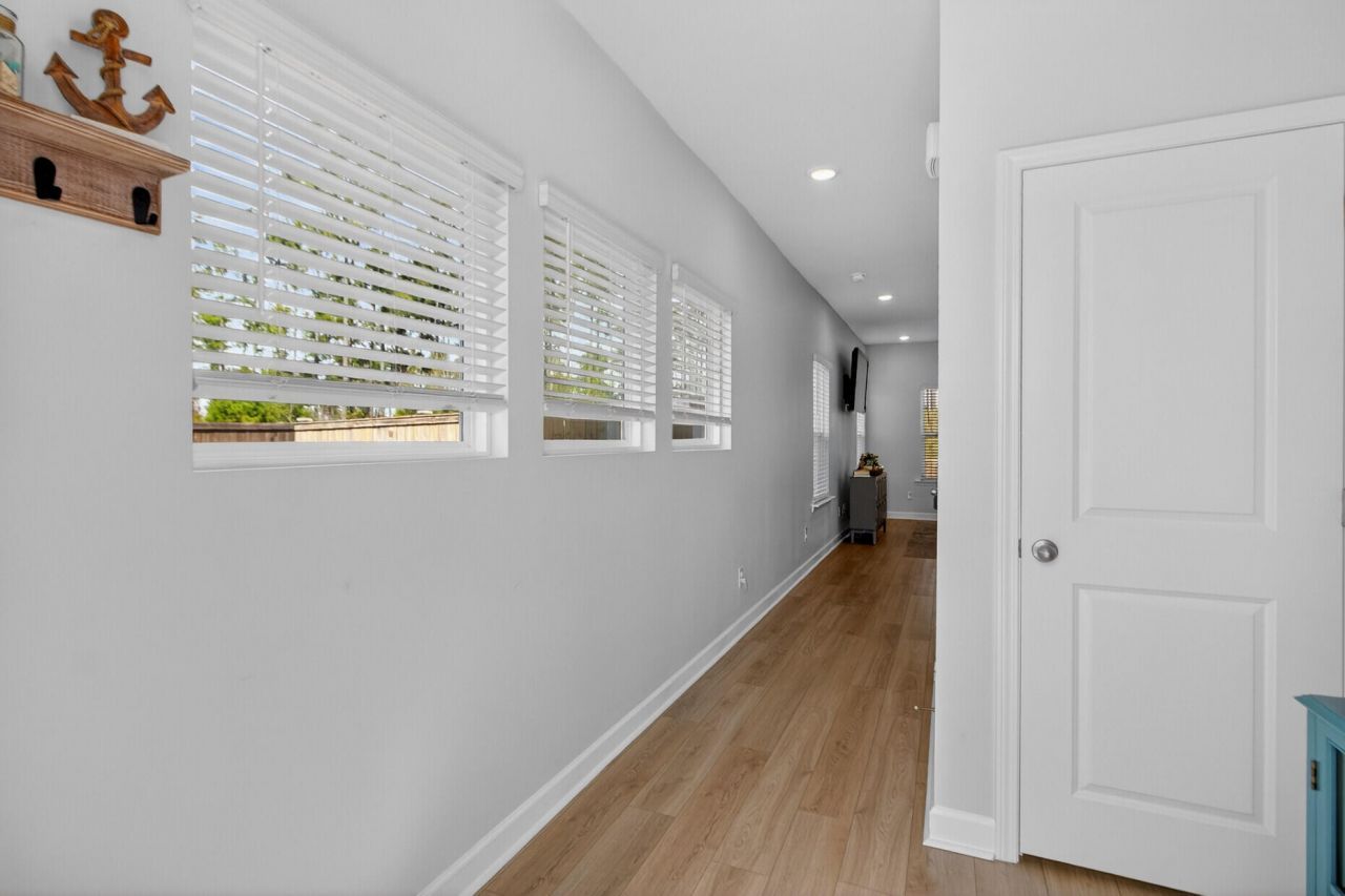 502 Sarno Way Photo 11