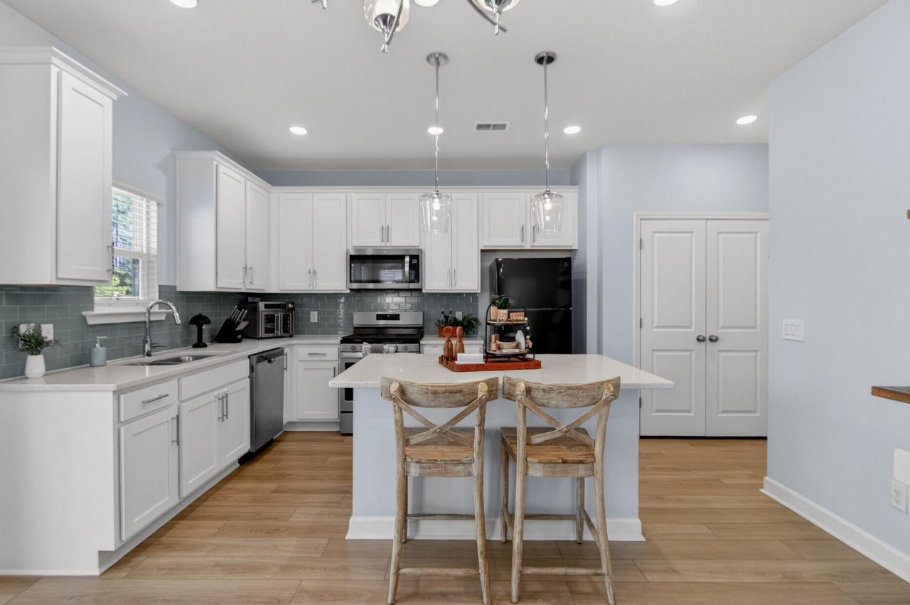 502 Sarno Way Photo 3