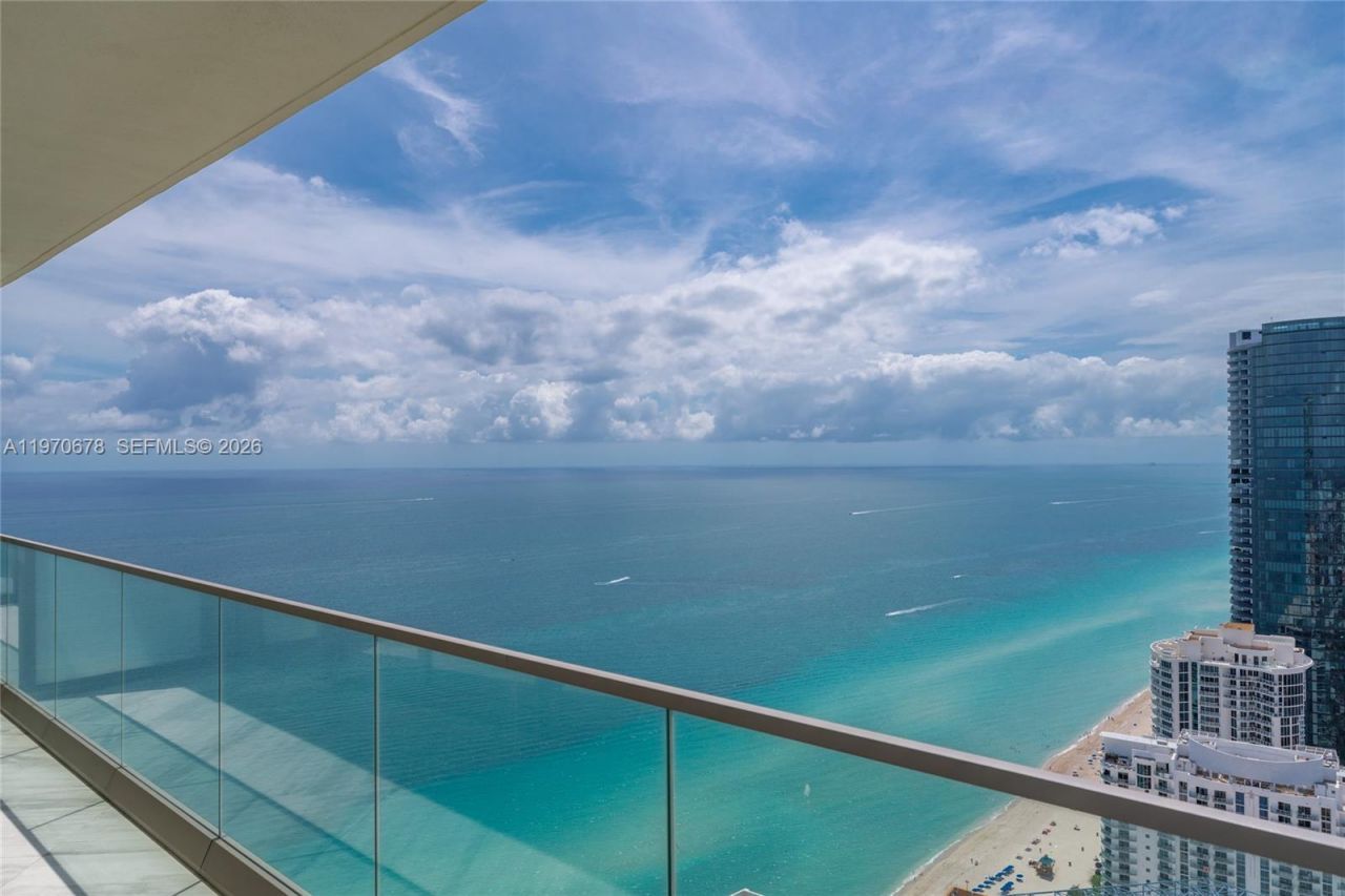 18975 Collins Ave, Unit 4505, Sunny Isles Beach, FL 33160 Photo
