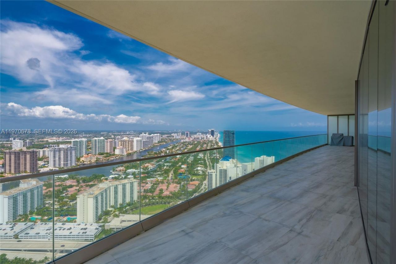 18975 Collins Ave, Unit 4505, Sunny Isles Beach, FL 33160 Photo