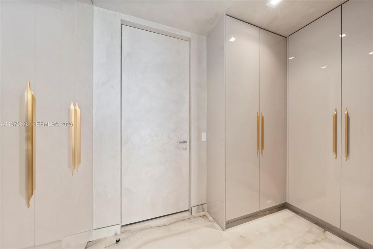 18975 Collins Ave, Unit 4505, Sunny Isles Beach, FL 33160 Photo