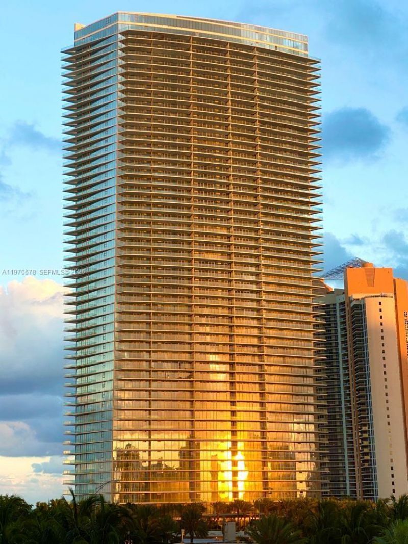 18975 Collins Ave , Unit 4505, Sunny Isles Beach, FL 33160 Photo