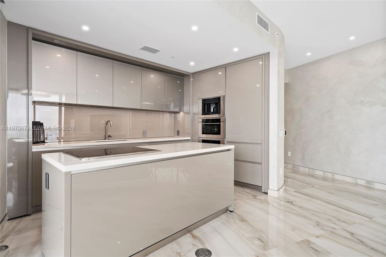 18975 Collins Ave, Unit 4505, Sunny Isles Beach, FL 33160 Photo