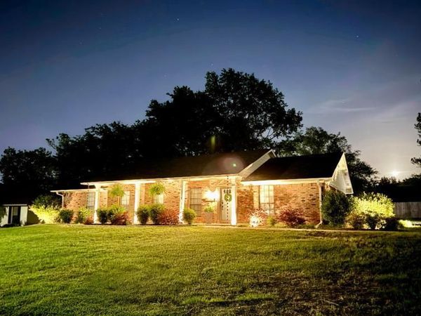 1811 Cardinal, Tupelo, MS 38801