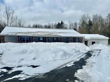 576 County Route 85, Fulton, NY 13069