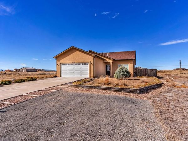 1447 N Moonbeam Dr, Pueblo West, CO 81007