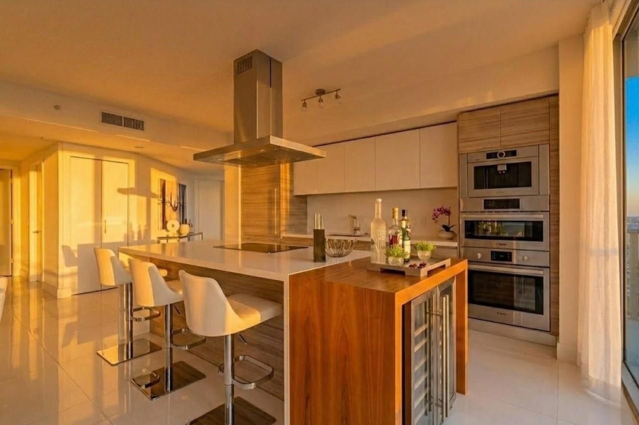 330 Sunny Isles Blvd, Unit 5-1408, Sunny Isles Beach, FL 33160 Photo