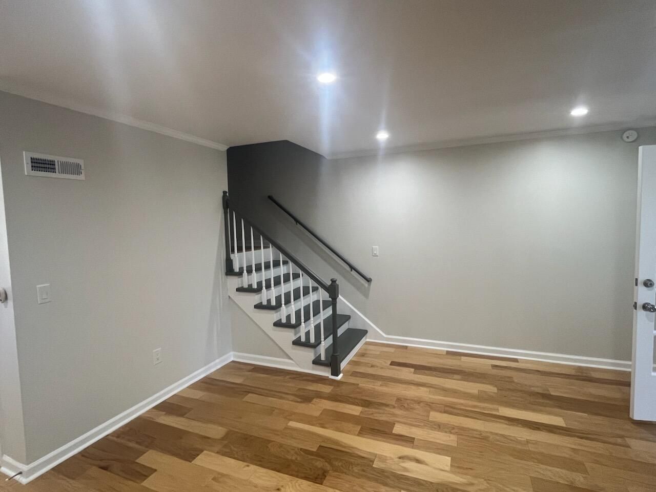 2005 Ventura Place Photo 12