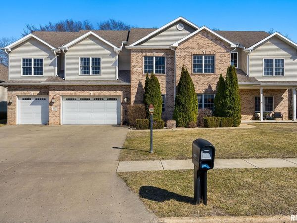 1817 AUTUMN Ridge, Washington, IL 61571