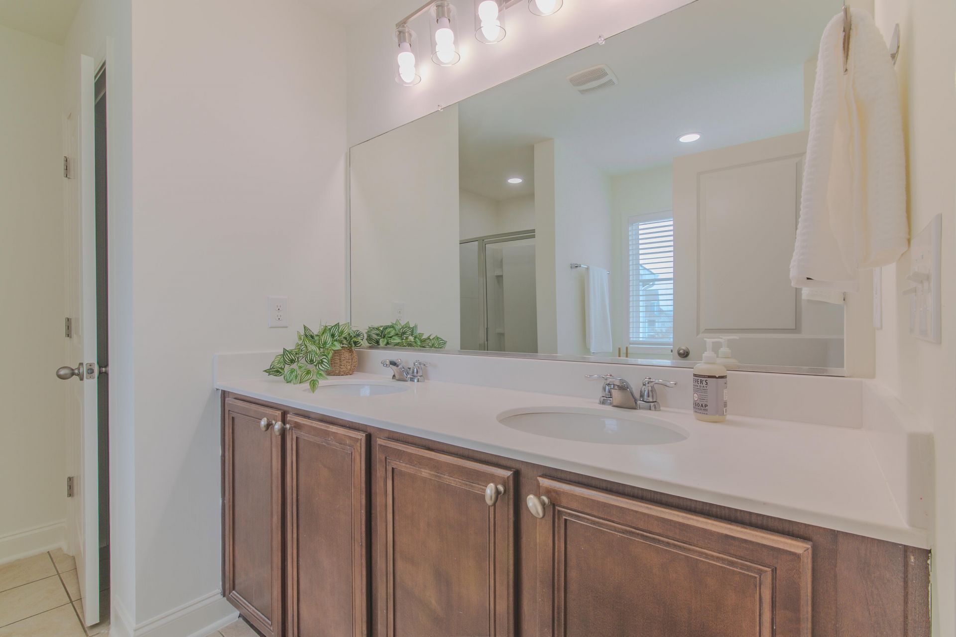 2152 Oyster Reef Lane Photo 9
