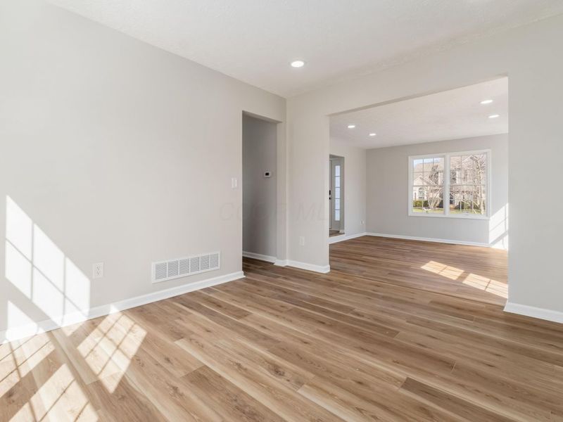 7495 Creek Court, Canal Winchester, OH 43110 Photo 11