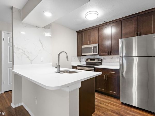 609 Route 23, Unit R2, Wayne, NJ 07470