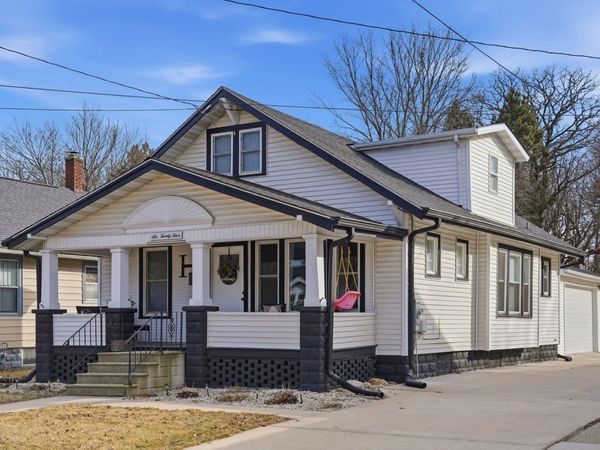 624 Palmyra Street, Dixon, IL 61021