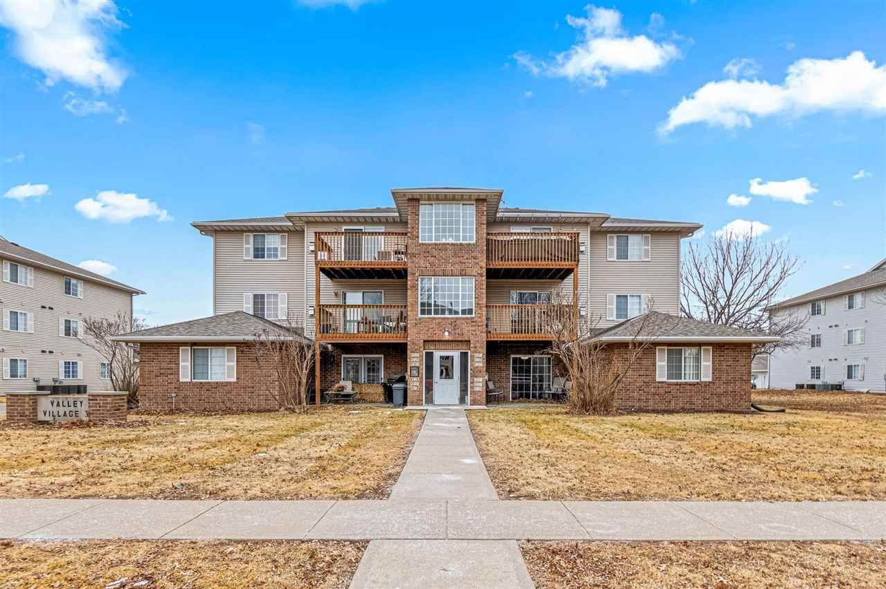 617 Kimberlite St, Tiffin, IA 52340 Main Photo