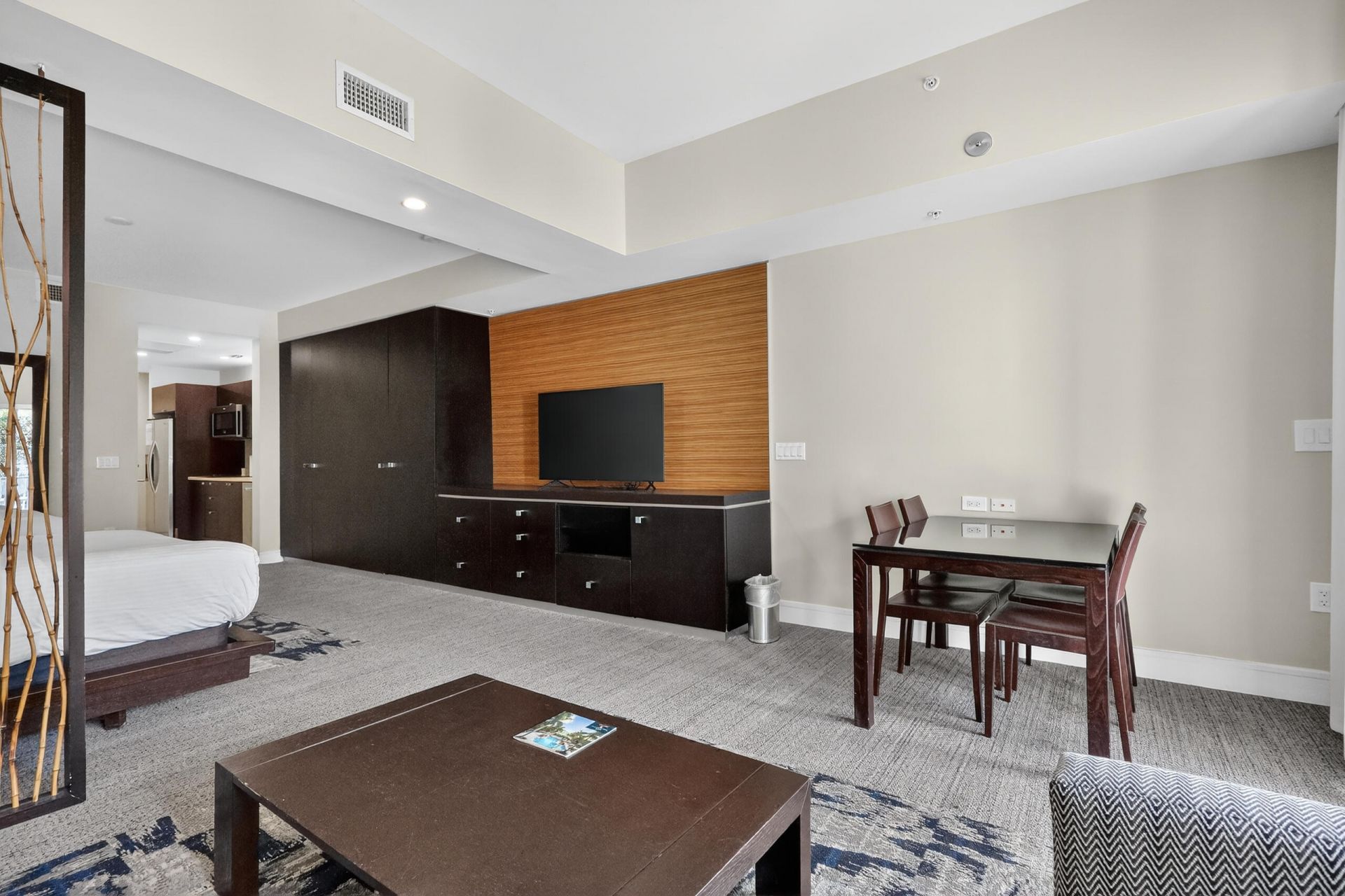 5300 NW 87th Avenue, Unit 1215, Doral, FL 33178 Photo